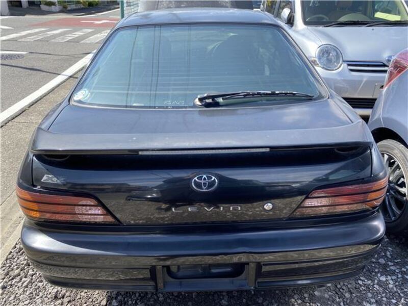 COROLLA LEVIN