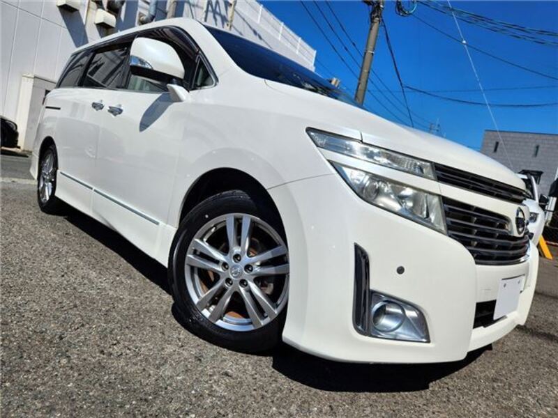 NISSAN ELGRAND