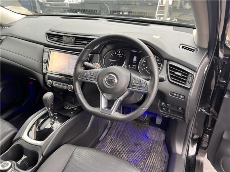 X-TRAIL