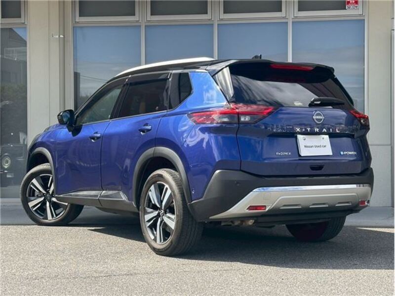 X-TRAIL
