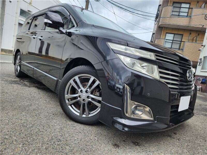 NISSAN ELGRAND