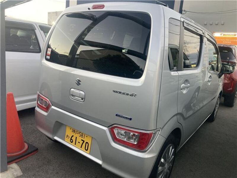 WAGON R