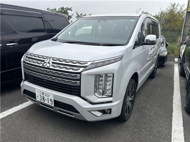MITSUBISHI DELICA D5