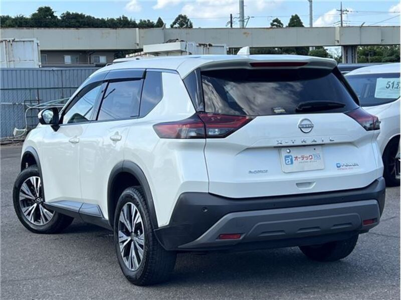 X-TRAIL