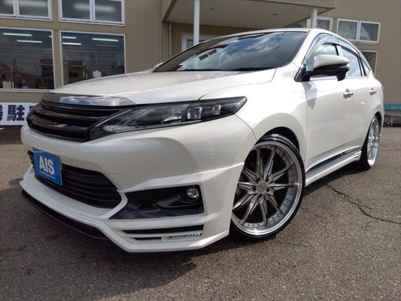 TOYOTA HARRIER