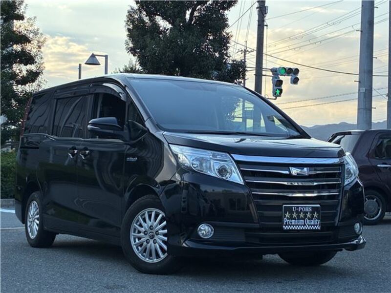 TOYOTA NOAH