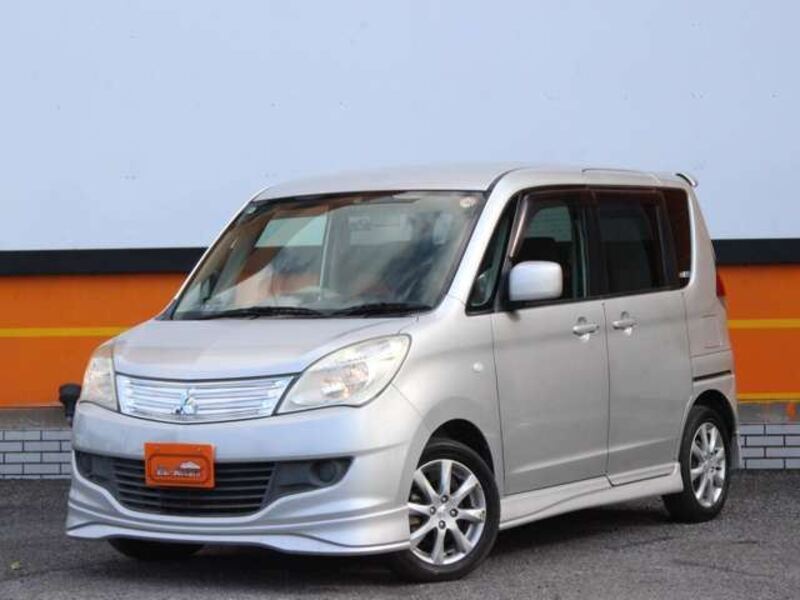 MITSUBISHI DELICA D2