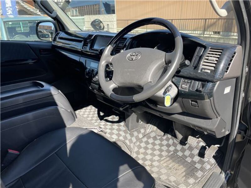 HIACE VAN