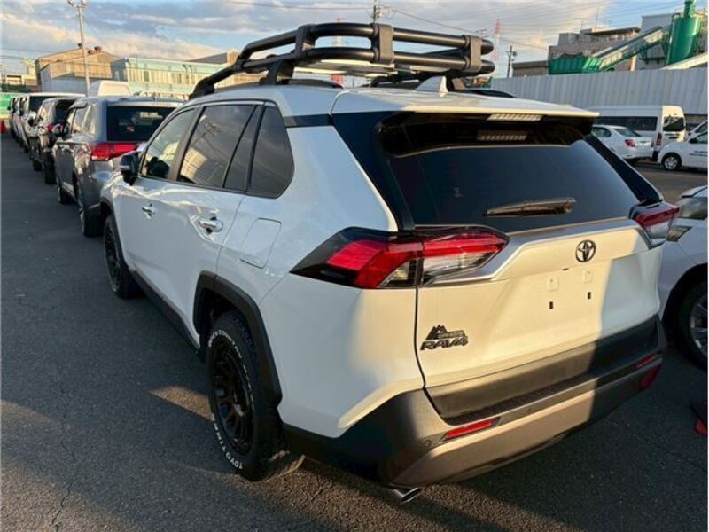 RAV4