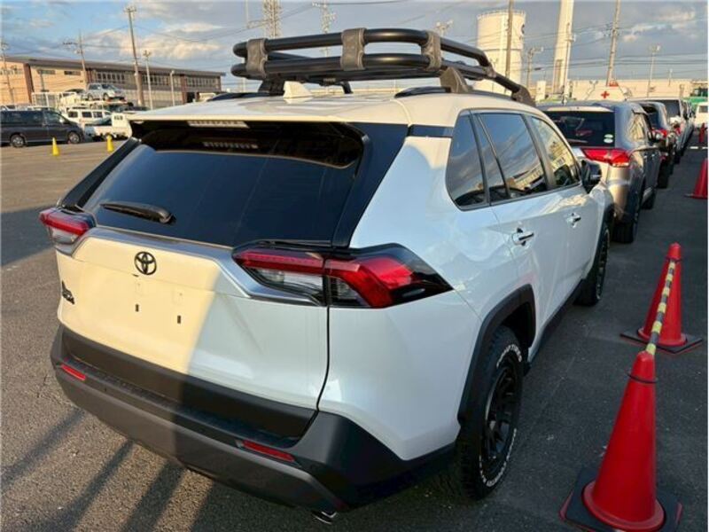 RAV4