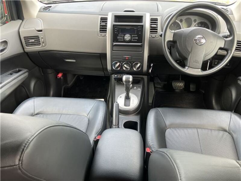 X-TRAIL