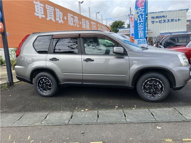 X-TRAIL