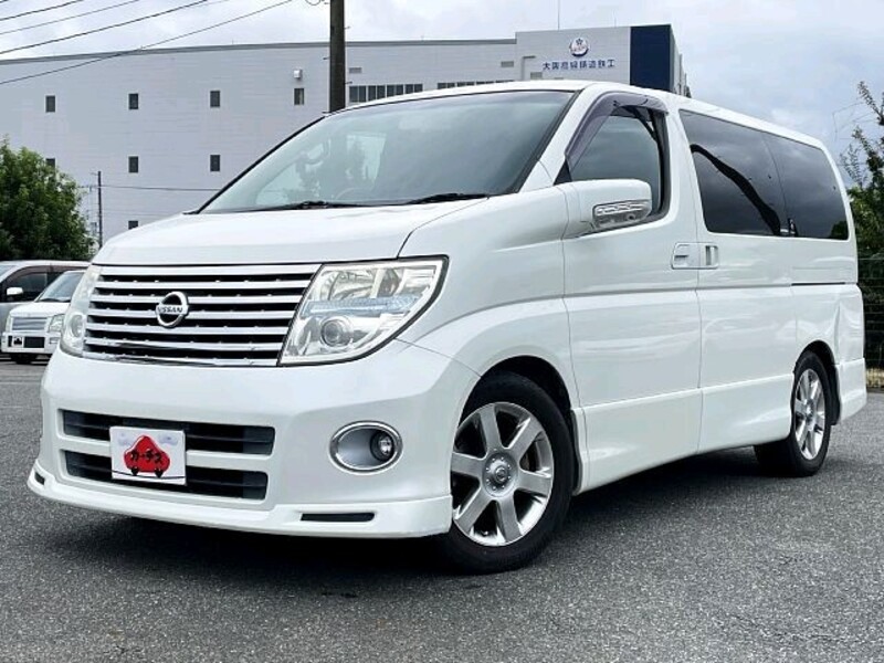 NISSAN ELGRAND