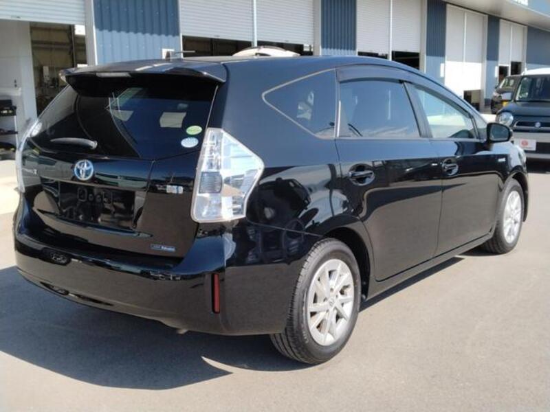 PRIUS ALPHA