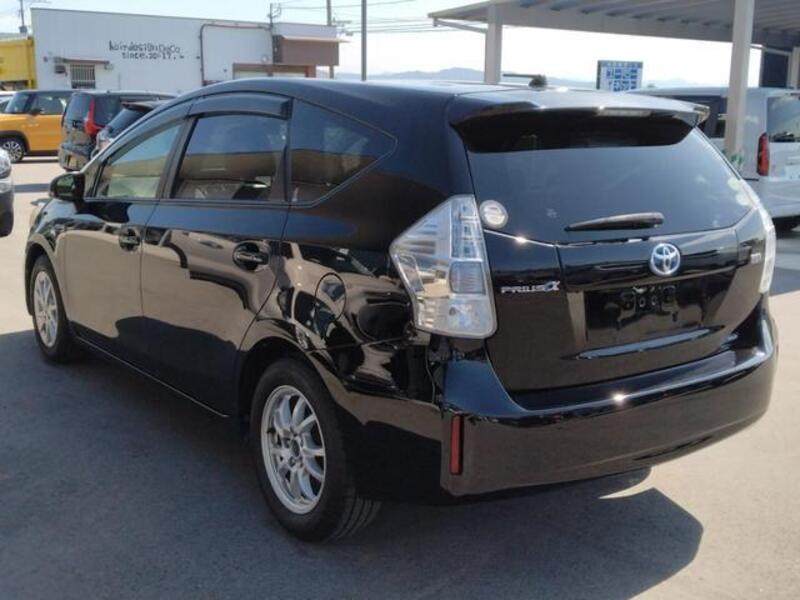 PRIUS ALPHA
