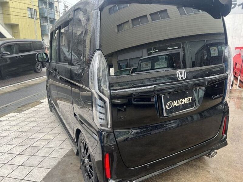 N BOX CUSTOM
