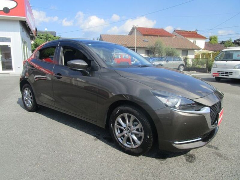 MAZDA2