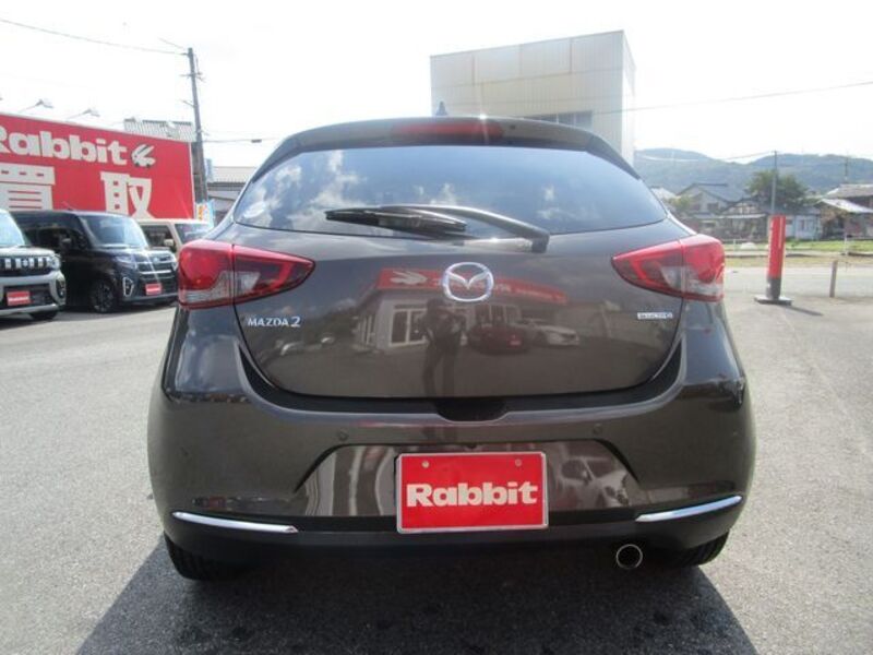 MAZDA2