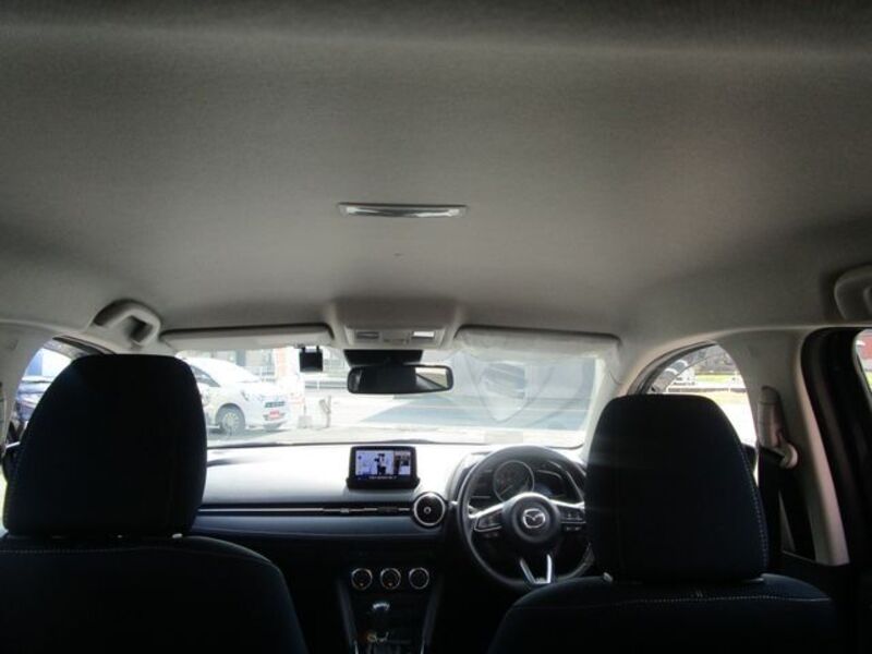 MAZDA2