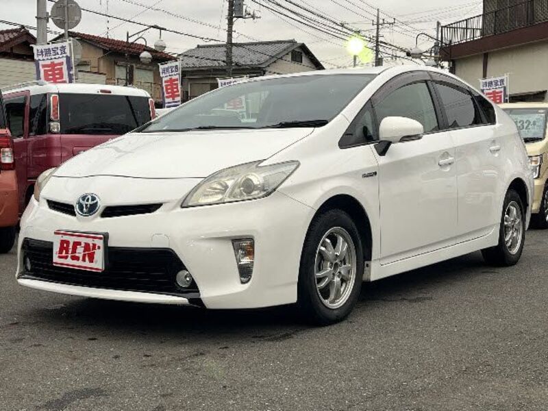 TOYOTA PRIUS