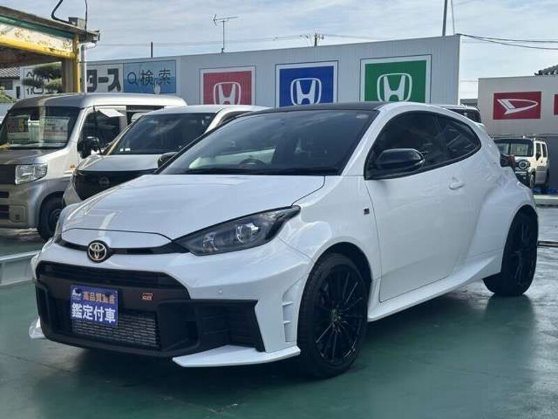 GR YARIS