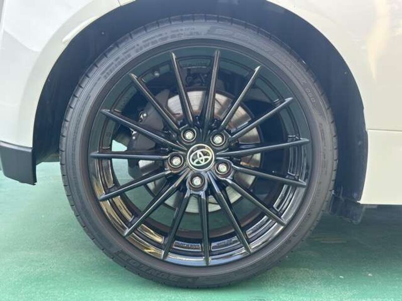 GR YARIS