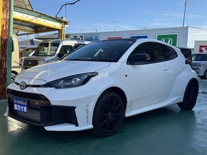 GR YARIS