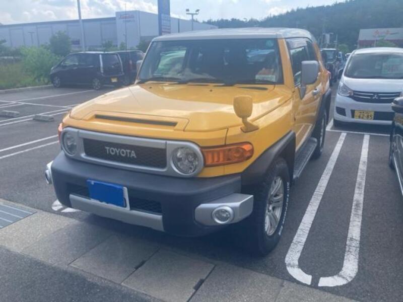 TOYOTA FJ CRUISER