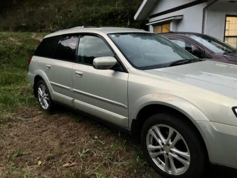 LEGACY OUTBACK