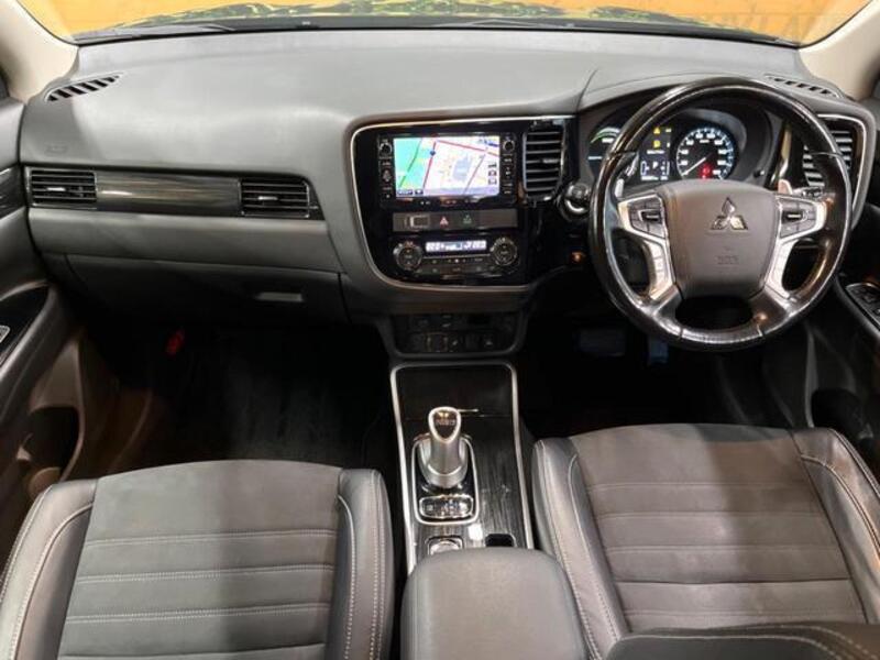 OUTLANDER PHEV