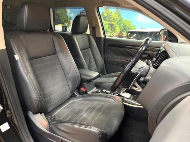 OUTLANDER PHEV