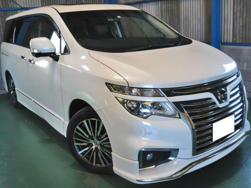 NISSAN ELGRAND