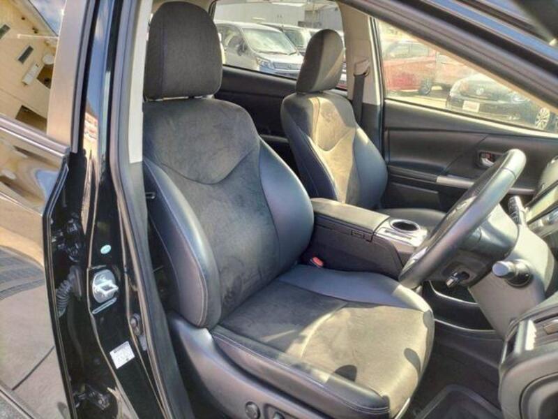 PRIUS ALPHA