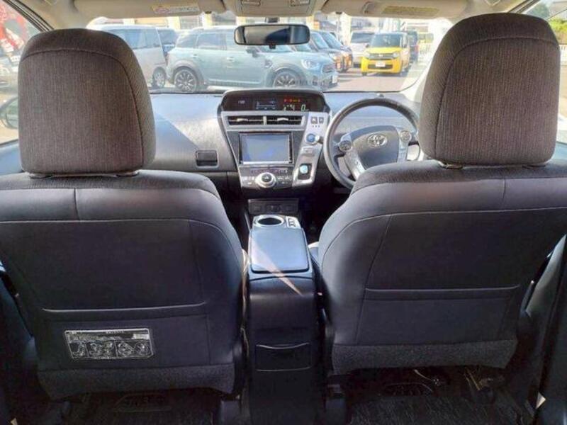 PRIUS ALPHA