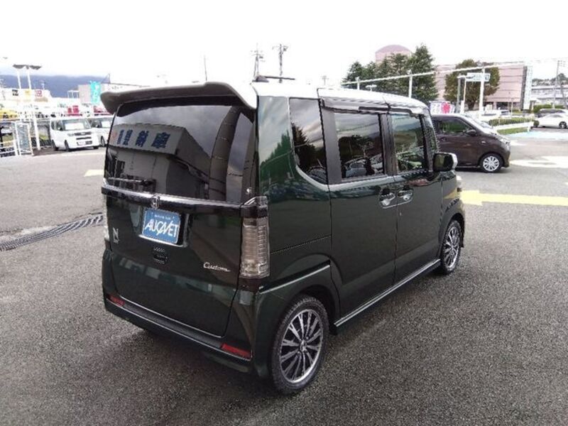 N BOX CUSTOM