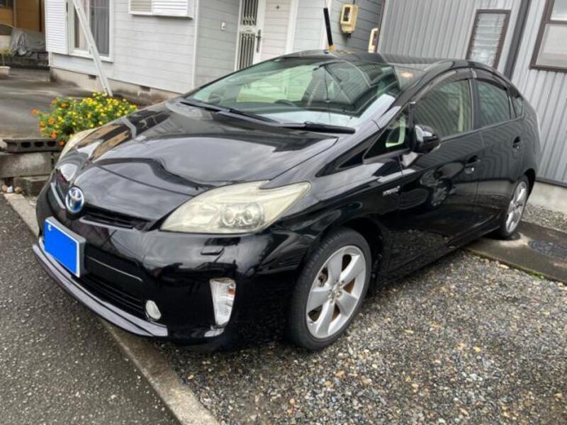 TOYOTA PRIUS