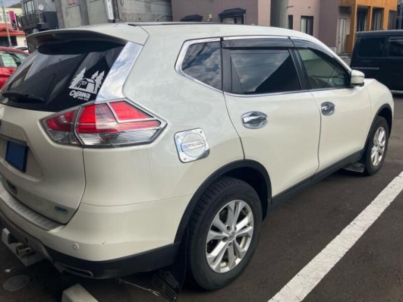 X-TRAIL