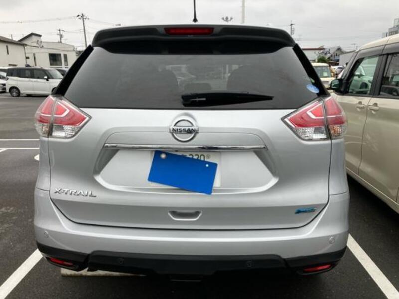 X-TRAIL