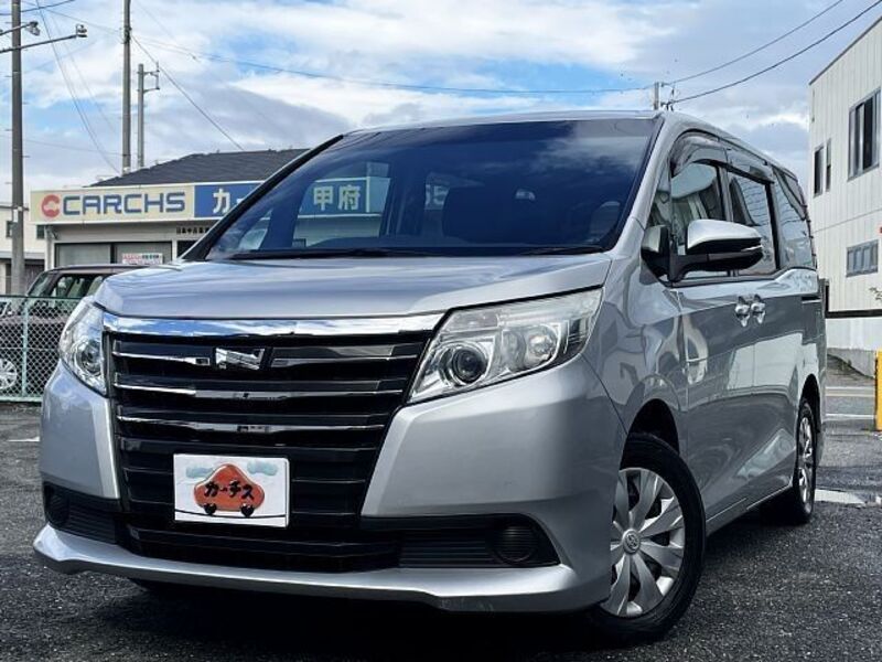 TOYOTA NOAH