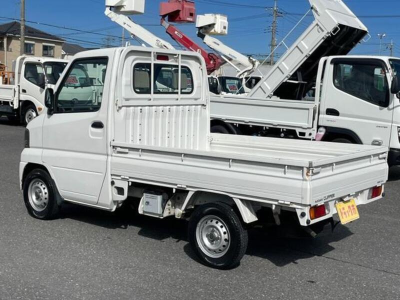 CLIPPER TRUCK