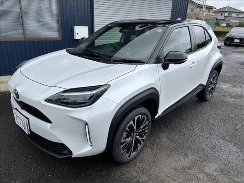 YARIS CROSS