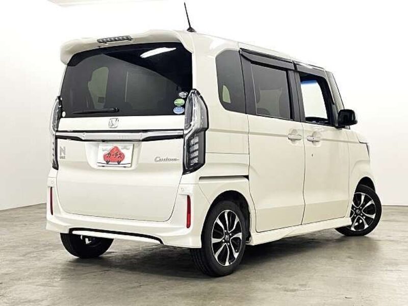 N BOX CUSTOM