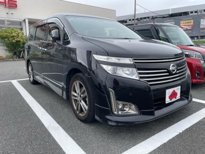 NISSAN ELGRAND