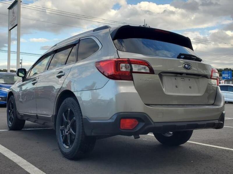 LEGACY OUTBACK