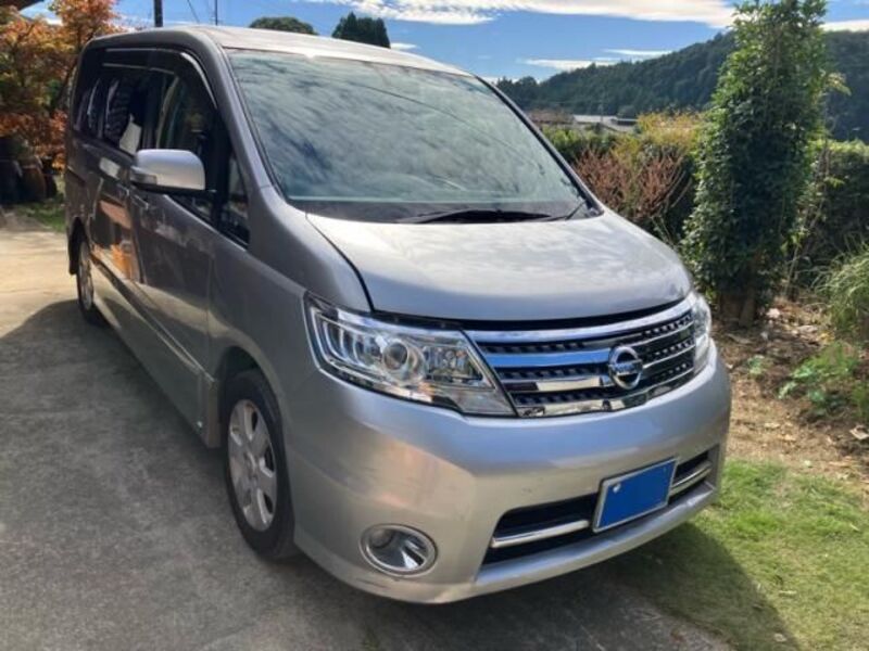 NISSAN SERENA