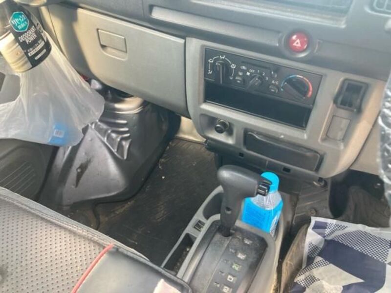 MINICAB VAN