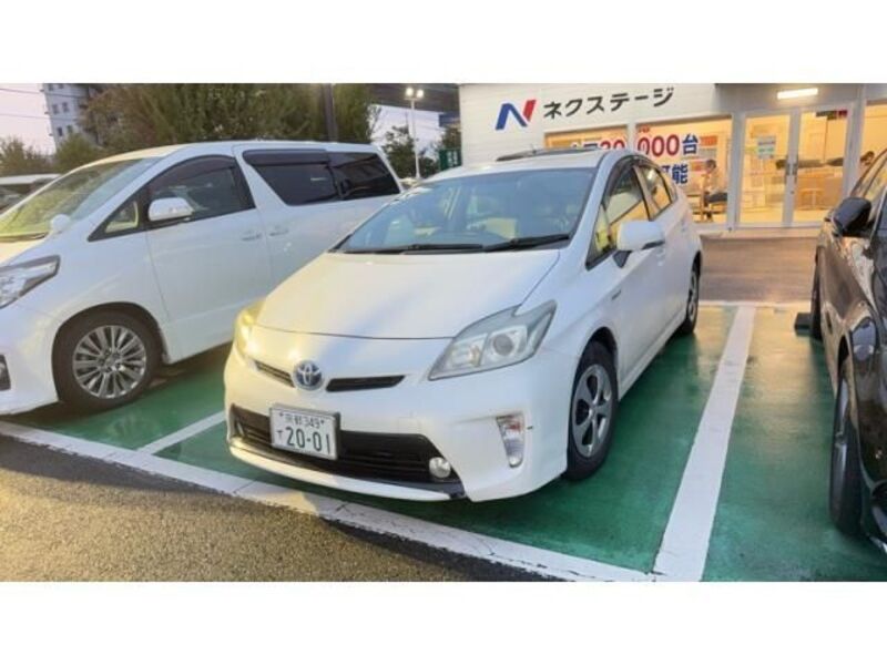 TOYOTA PRIUS