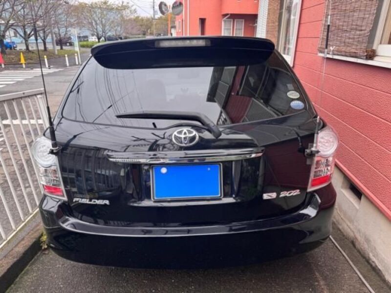 COROLLA FIELDER