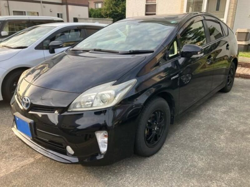 TOYOTA PRIUS