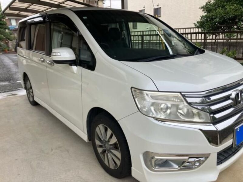HONDA STEPWAGON SPADA